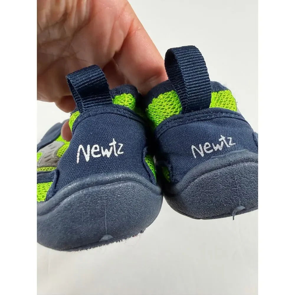 Newtz Five Finger Water Shoes Barefoot Green Navy Size 13 / 1 toddler